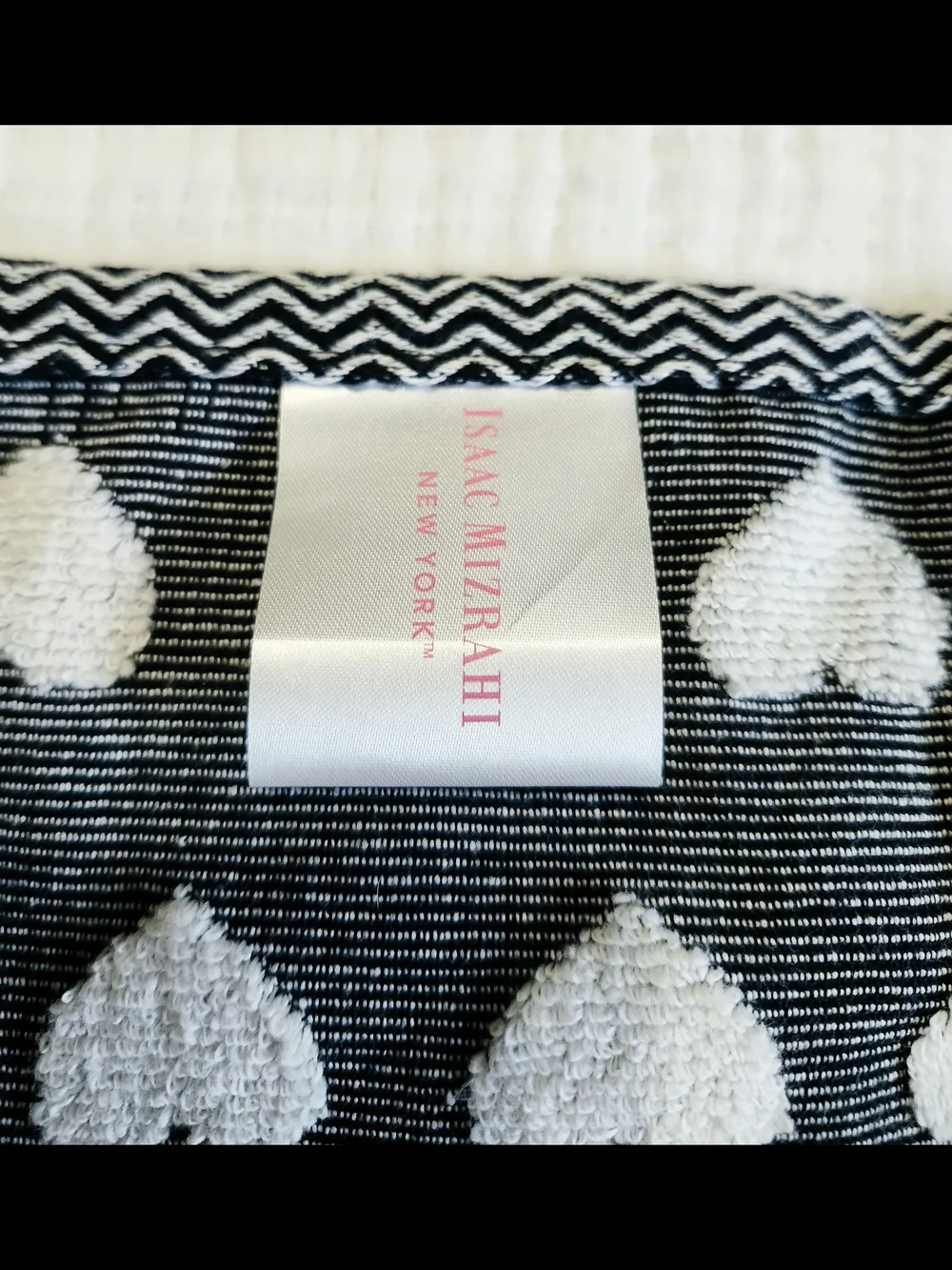 Isaac Mizrahi Black and White Heart Kitchen Towels